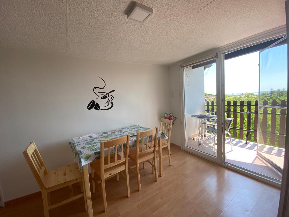 באלאטונפורד Andrea Apartman מראה חיצוני תמונה