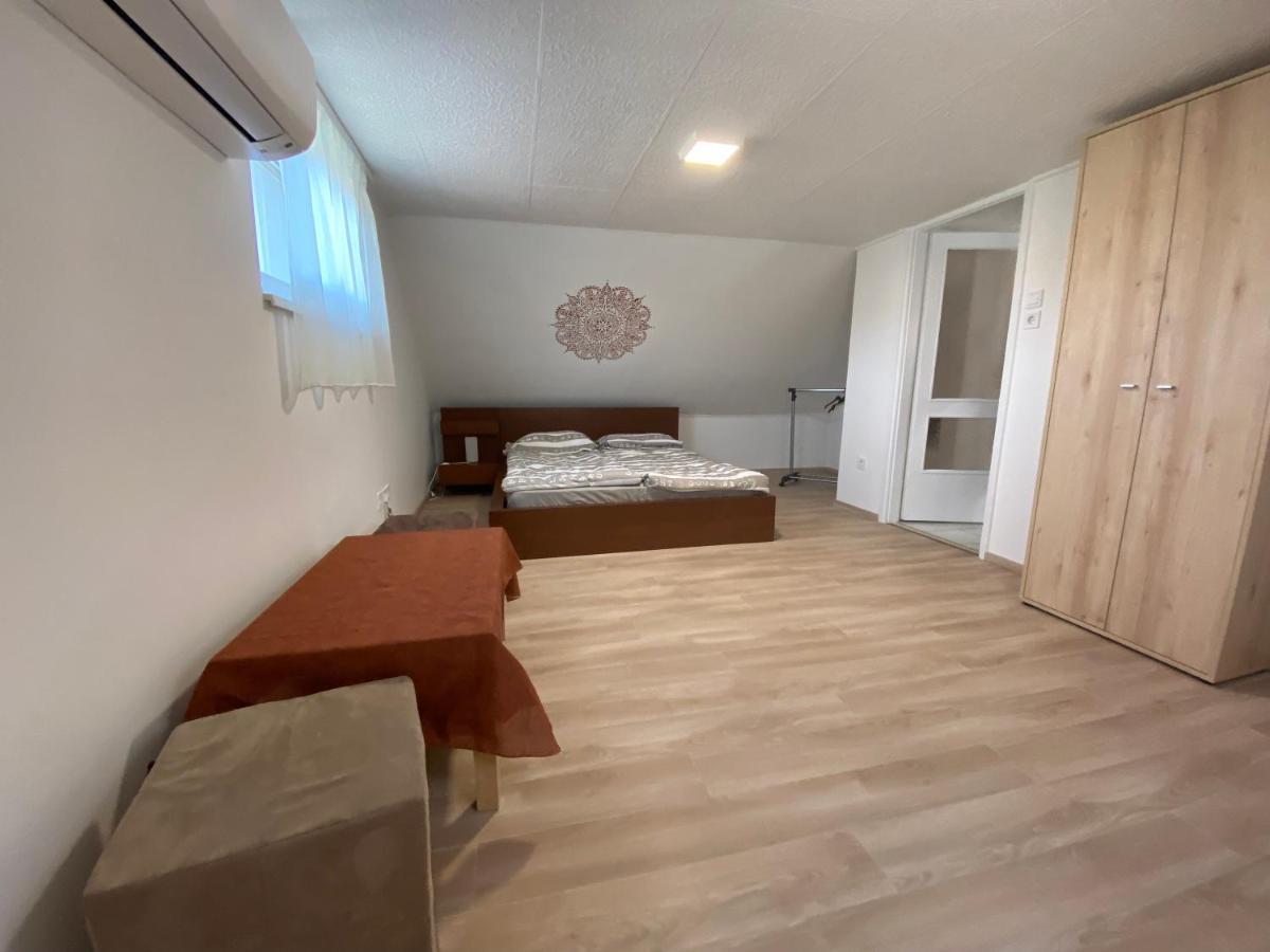 באלאטונפורד Andrea Apartman מראה חיצוני תמונה